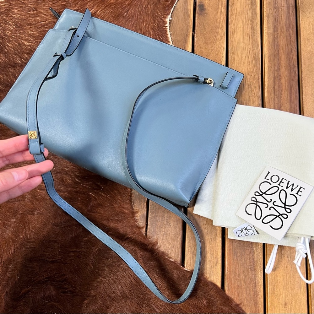 Loewe T Pouch crossbody bag - Picture 9 of 11